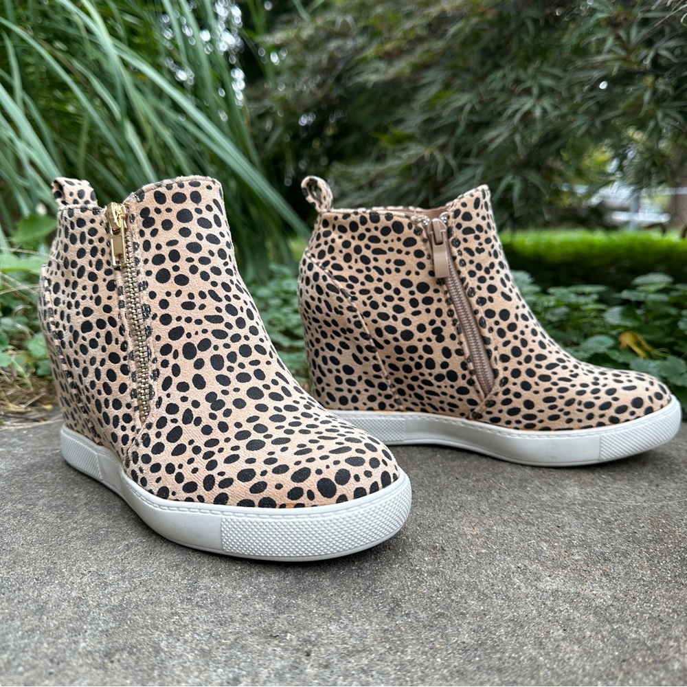 JANNA AMS Leopard Print Wedge high top Boots size 6 NWOT